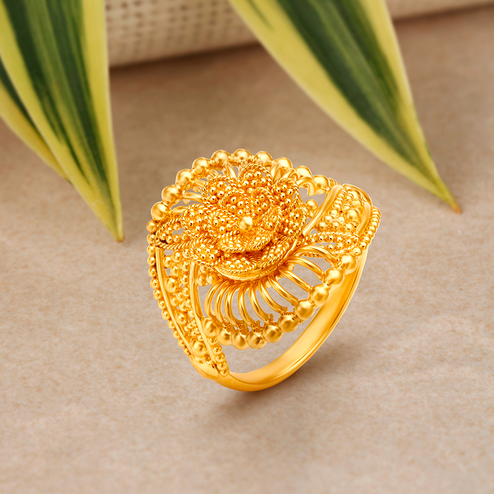 Buy Artistic 22 Karat Yellow Gold Floral Ring at Best Price | Tanishq US